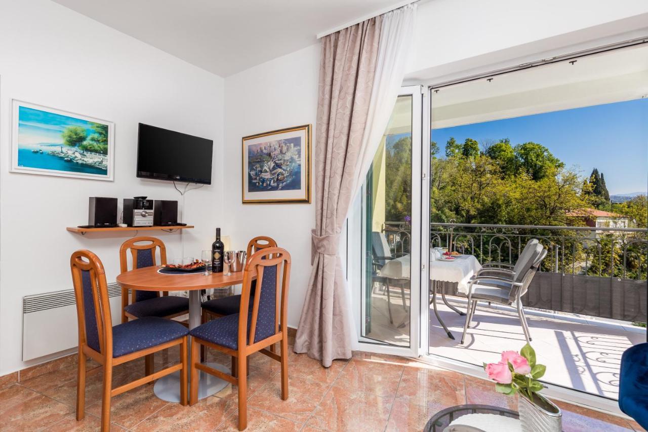 Light Summer Apartment With A Swimming Pool Opatija Exteriör bild
