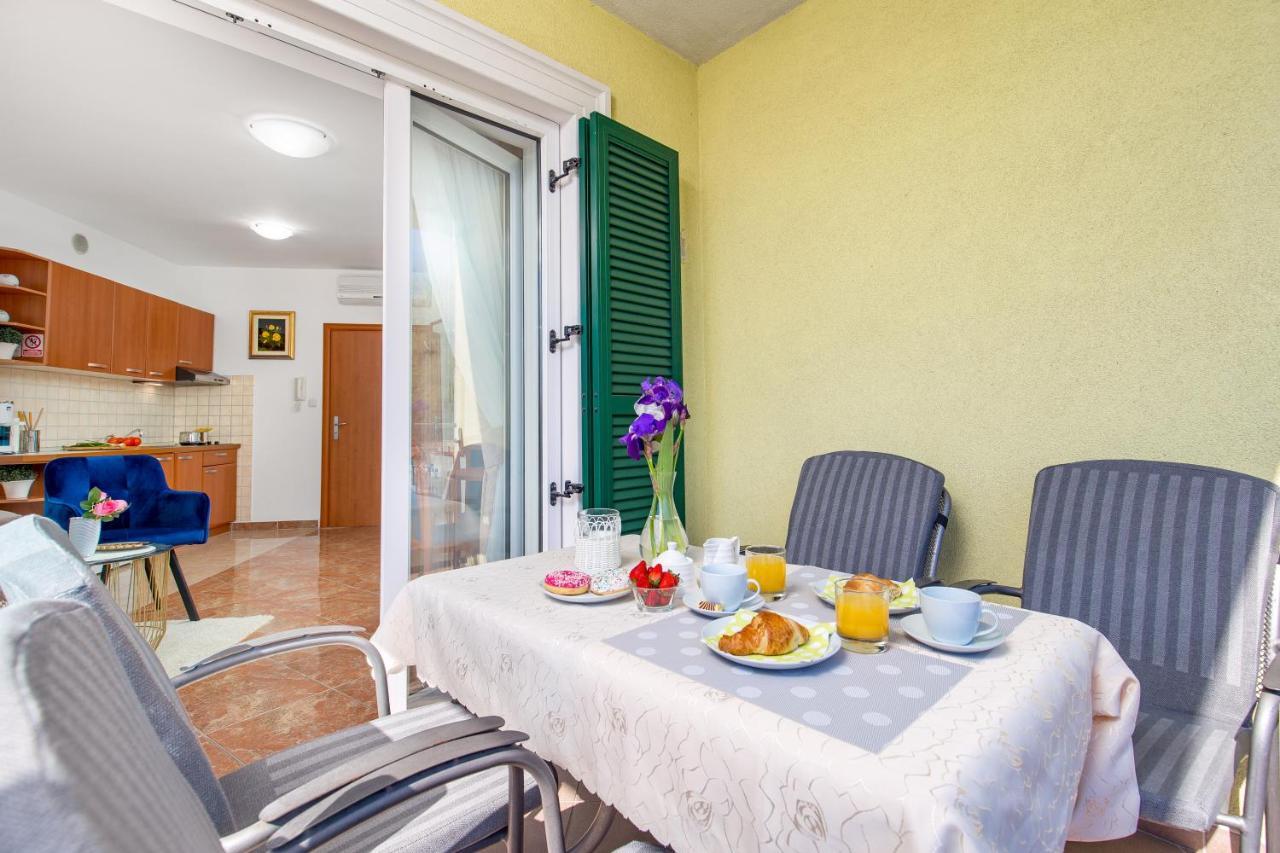 Light Summer Apartment With A Swimming Pool Opatija Exteriör bild